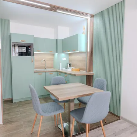 Ξενοδοχείο με διαμερίσματα Sea Twins Luxury - 150 M From The Σάνι Μπιτς