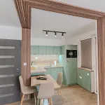 Апартхотел Sea Twins Luxury - 150 M From The