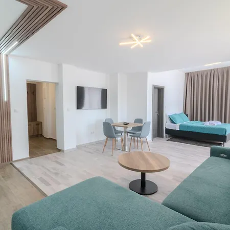 Sea Twins Luxury - 150 M From The Aparthotel 4*