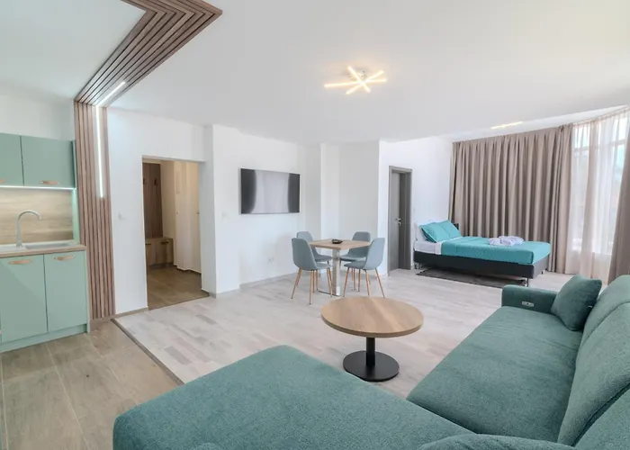 Sea Twins Luxury - 150 M From The Aparthotel 4*