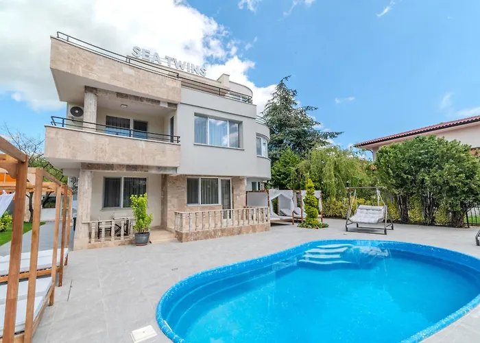 Sea Twins Luxury - 150 M From The Aparthotel 4*