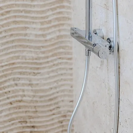 Sea Twins Luxury - 150 M From The Apart Otel Sunny Beach