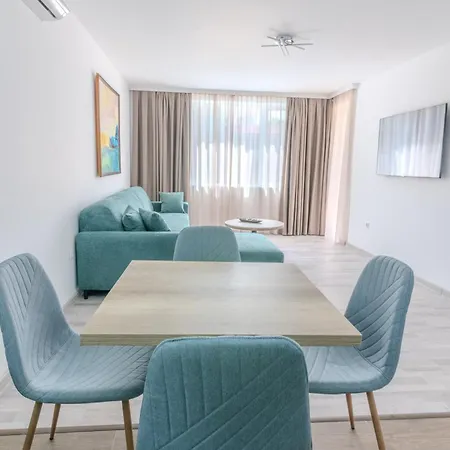 Sea Twins Luxury - 150 M From The Apart Otel Sunny Beach