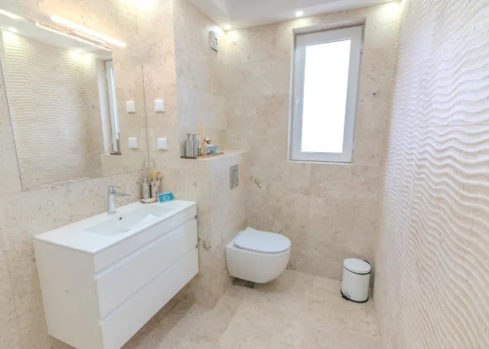 Sea Twins Luxury - 150 M From The 公寓式酒店 阳光海滩