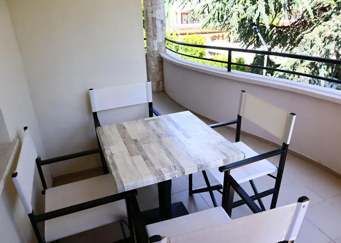 Sea Twins Luxury - 150 M From The 4* 阳光海滩